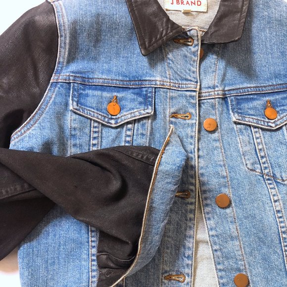 J Brand Bowie Denim Jacket Two-tone Coated Leather Effect: Model Off Duty Vibes - Picture 8 of 12